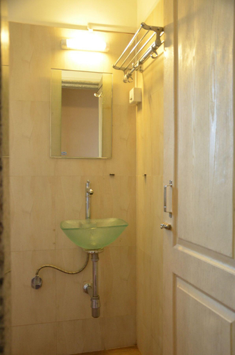 Bathroom, Haris Hotel Seawood, Ratnagiri