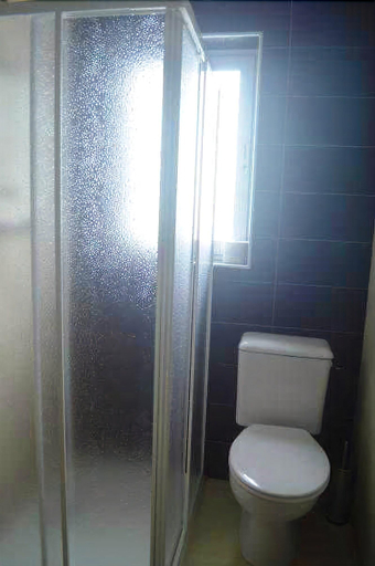 Bathroom 4, Estrella Lodging