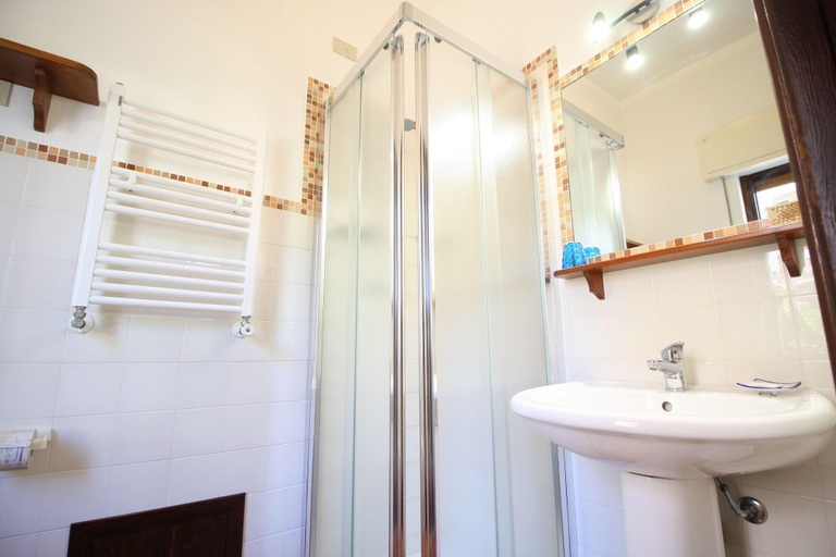 Bathroom 5, Bed & Breakfast Villa Rosa, Palermo