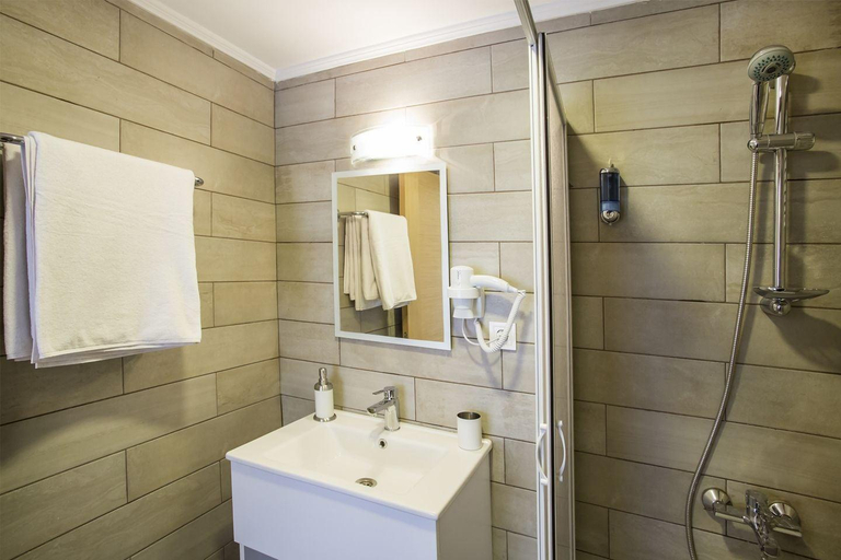 Bathroom 5, MB City Hotel, Konak