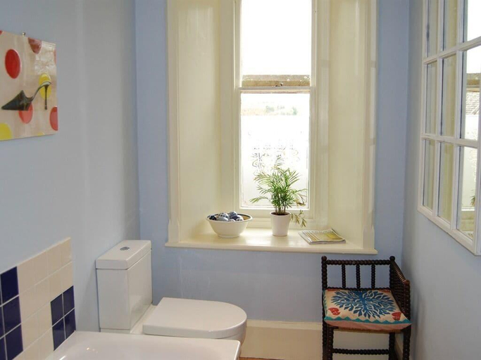 Bathroom 5, Heyford House Bed & Breakfast, Oxfordshire