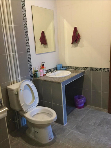 Bedroom 4, Chogun Hostel, Muang Chumphon