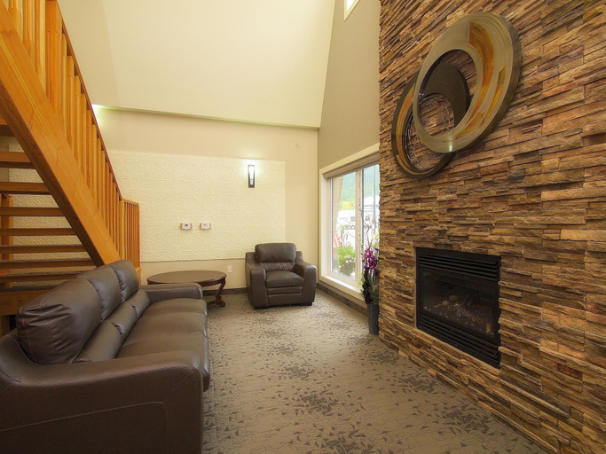 Public Area 2, The Kanata by BCMInns Blairmore, Division No. 15