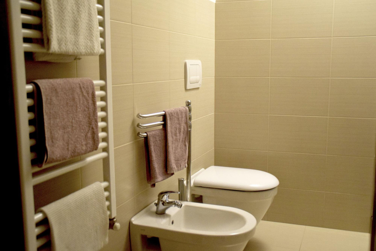 Bathroom 4, Malandrì B&B, Bari