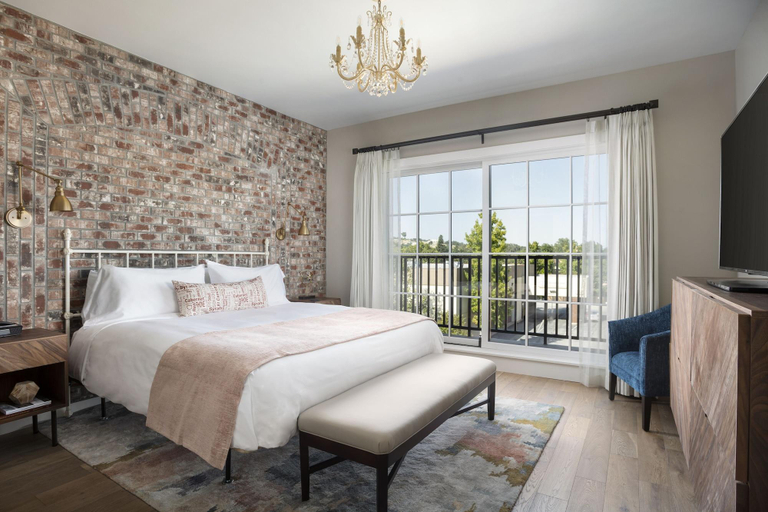 Bedroom 3, The Piccolo at Paso Robles Inn, San Luis Obispo