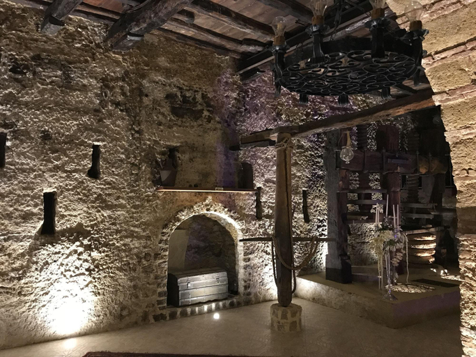 Public Area 3, Villa Martius, Messina