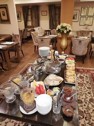 Food & Drinks 5, Regal Residence, Zagreb