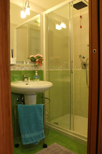 Bathroom 5, Sa Babbaiola B&B, Cagliari