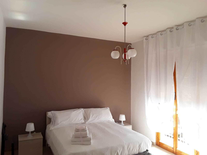 Bedroom 4, Albergo Bruna, Savona