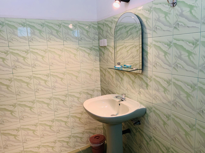 Bathroom 4, Sam's Guest House, Habaraduwa