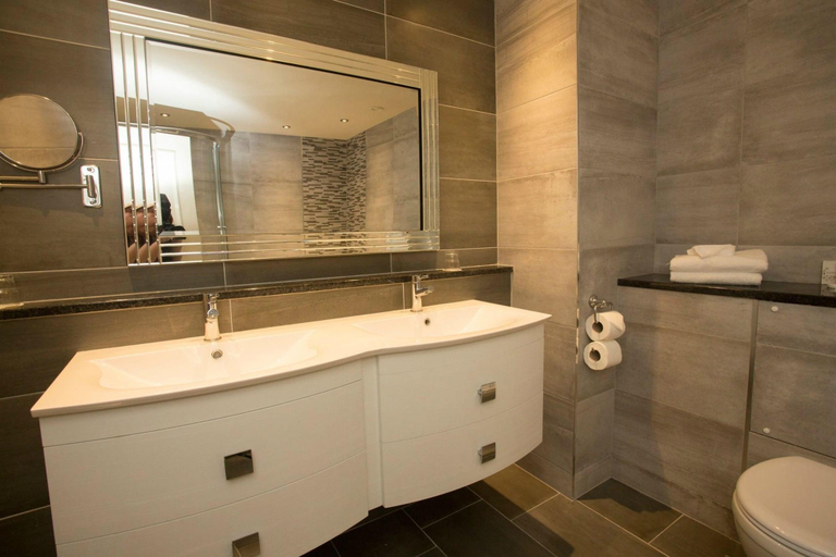 Bathroom 4, Carrickdale Hotel & Spa, Newry, Mourne and Down