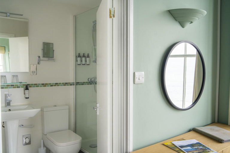 Bathroom 4, The Godolphin, Cornwall
