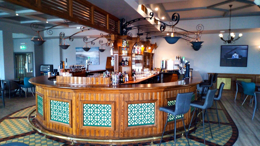 Food & Drinks 5, Coast Rosslare Strand