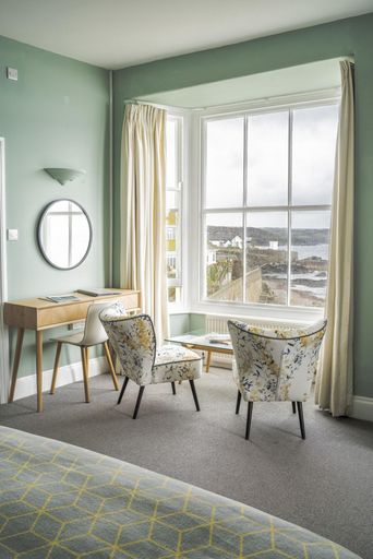 Bedroom 2, The Godolphin, Cornwall