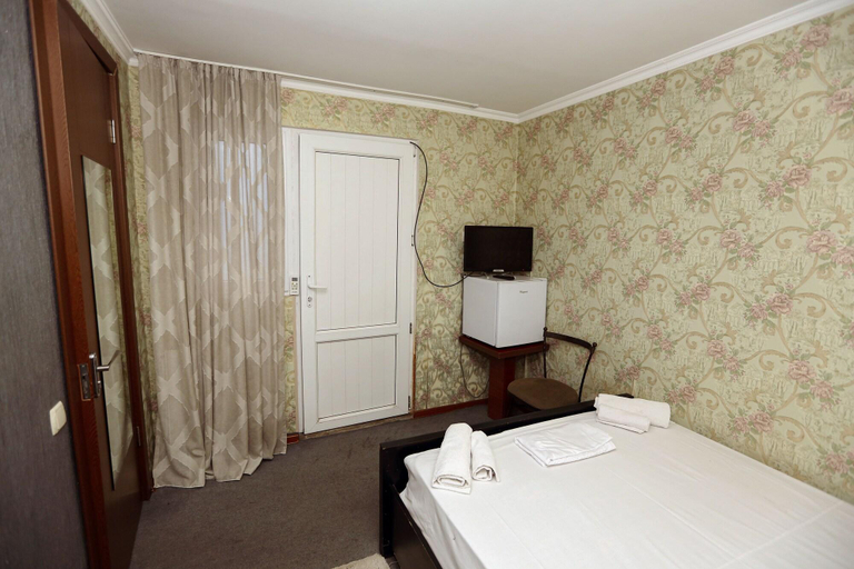 Bedroom 3, Hotel Isaka, Tbilisi
