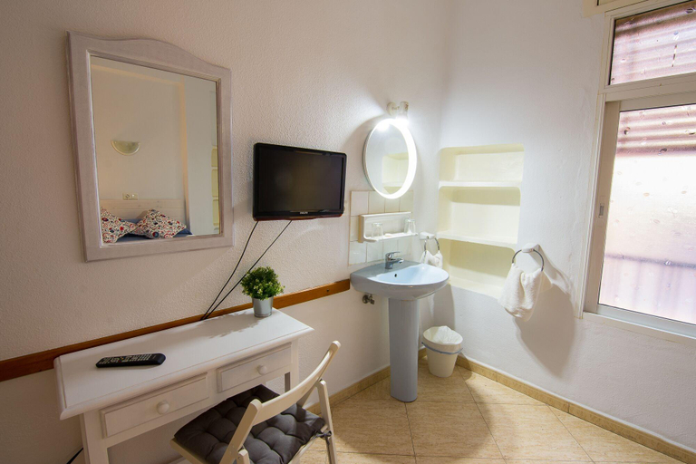 Bedroom 2, Hostal Guillot, Málaga