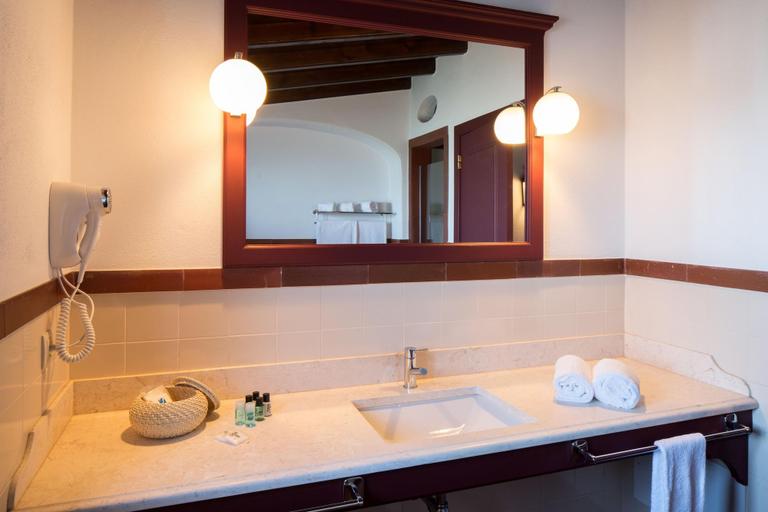 Bathroom 5, Hotel Rural Monte da Provenca, Elvas