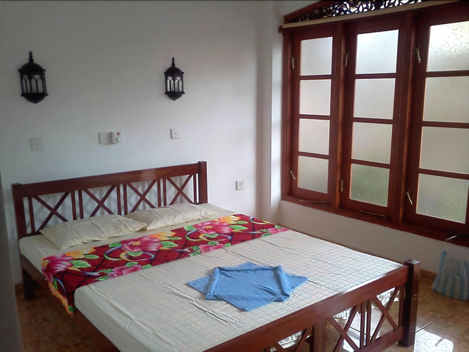 Bedroom 3, Malika's Yellow House, Hikkaduwa