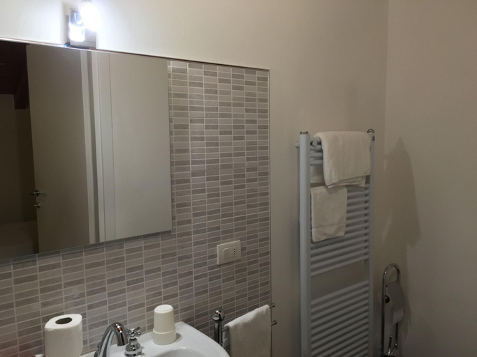 Bathroom 4, B&B La Borasca, Lodi
