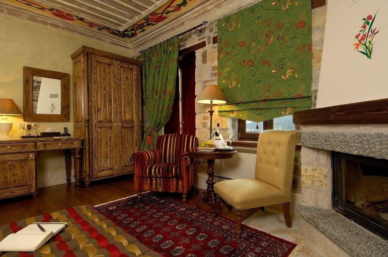 Bedroom 3, Emotions Country Resort, Central Greece