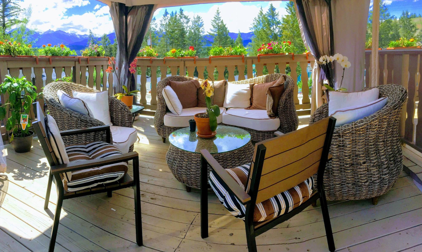 Others 5, Crescent Motel, East Kootenay
