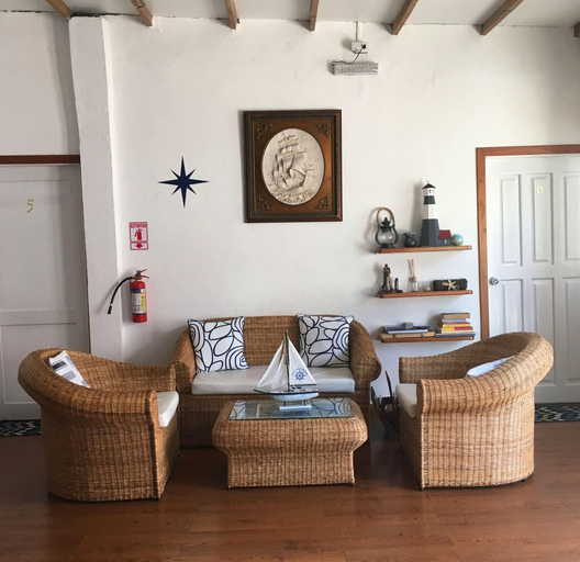 Public Area 3, Capitan Max B&B, Santa Cruz
