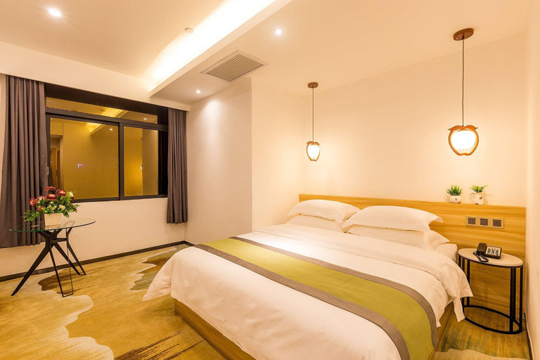 Bedroom 3, Q Hotel, Jiangmen