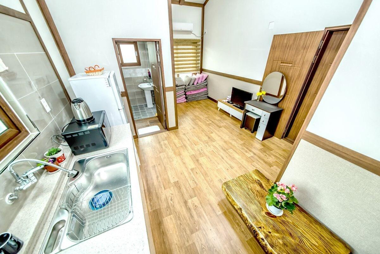 Bedroom 3, Jeju Myung House, Seogwipo