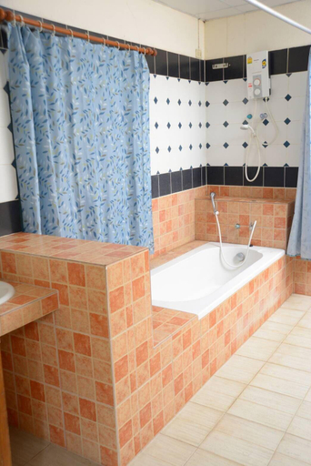 Bathroom, Huaykhakhaeng Country Home Resort, Ban Rai