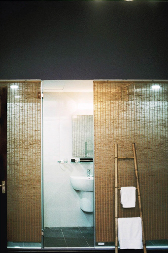 Bathroom 4, Annies Little Hanoi, Hoàn Kiếm
