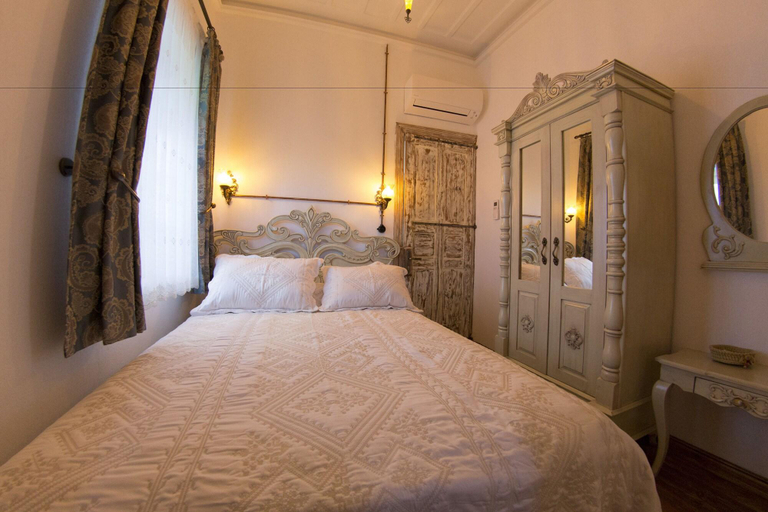 Bedroom 3, CavliHane 1885, Ayvalık