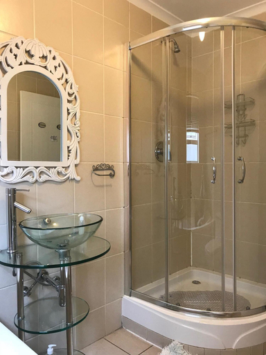 Bathroom 4, Bay Breeze Guesthouse Selfcatering, City of Cape Town