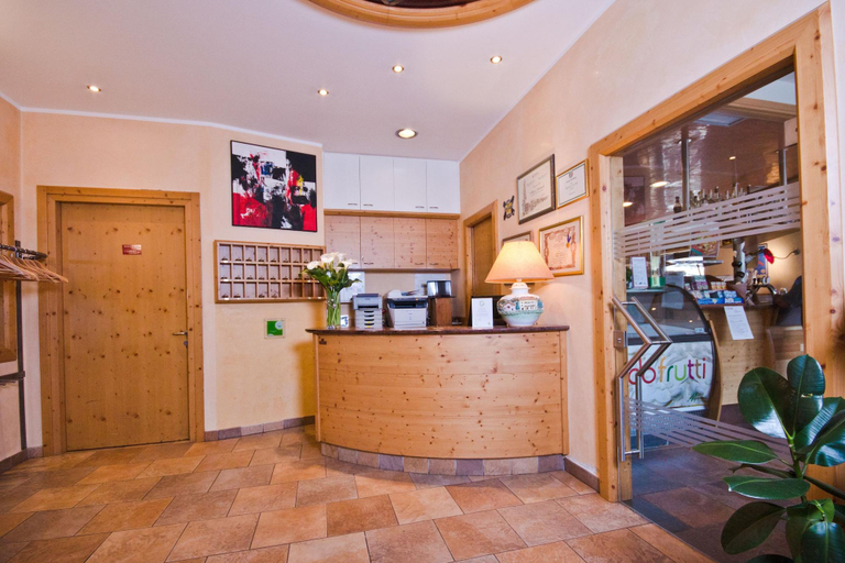 Public Area 3, Hotel Martinelli, Trento