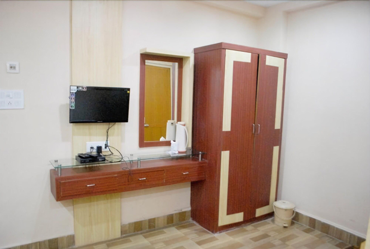 Bedroom 2, Fabhotel Royal Garden, Kolkata