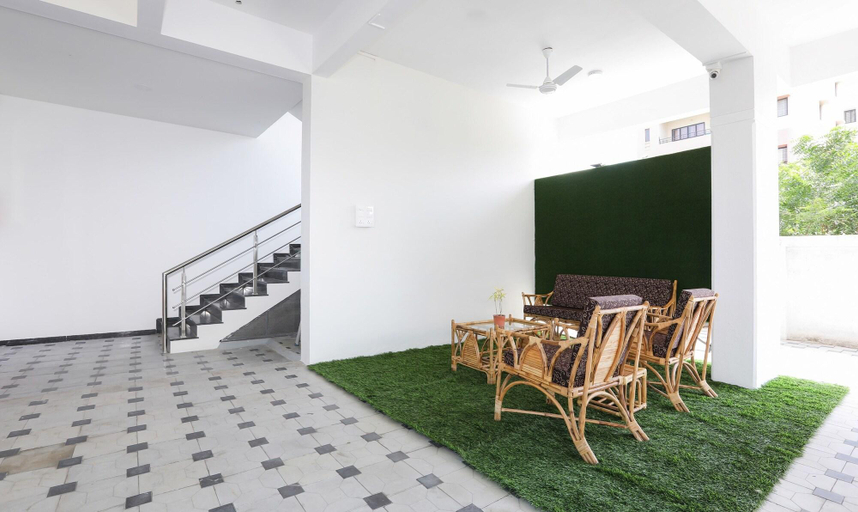 Public Area 3, Treebo Sapphire Studio, Nashik