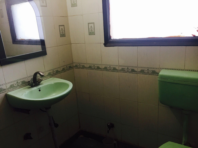 Bathroom 4, Hotel Star Villa, Delhi