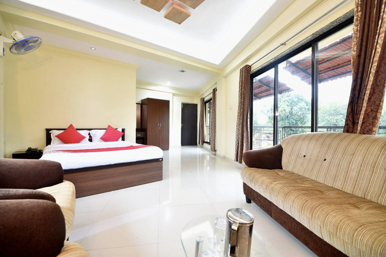 Bedroom 3, Haris Hotel Seawood, Ratnagiri