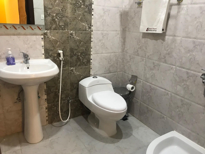 Bathroom 5, Ashbilia Suites, Al Khobar