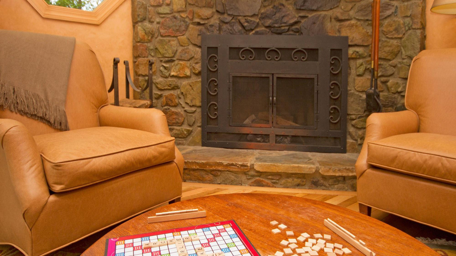 Public Area 2, Airlie Hotel, Fauquier