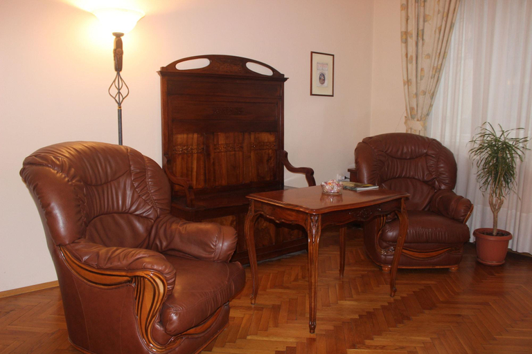 Public Area 3, Casa Ferrari B & B, Stolichna