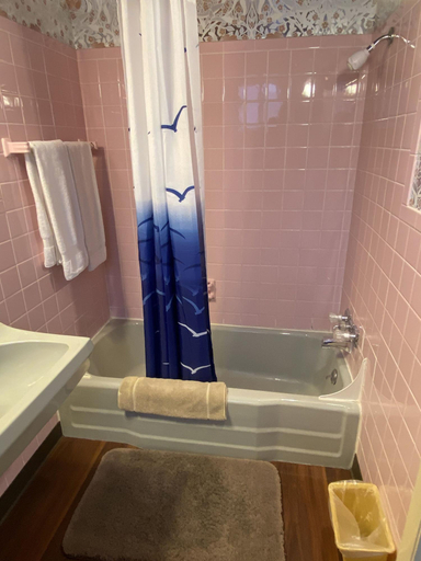 Bathroom 4, Villa Moderne Motel, Charlevoix