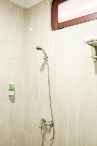 Bathroom 4