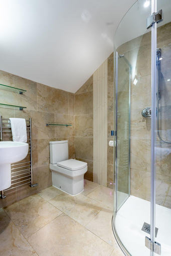 Bathroom 5, Marazion Hotel, Cornwall