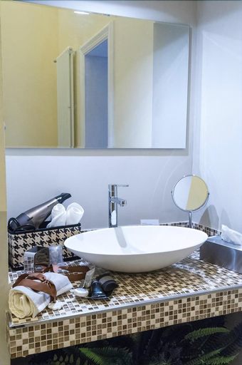 Bathroom 5, Turenum Apartment B&B, Barletta-Andria-Trani