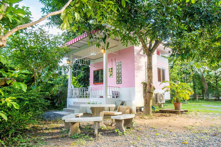 Exterior & Views 1, Poomvarin Resort, Muang Nakhon Nayok