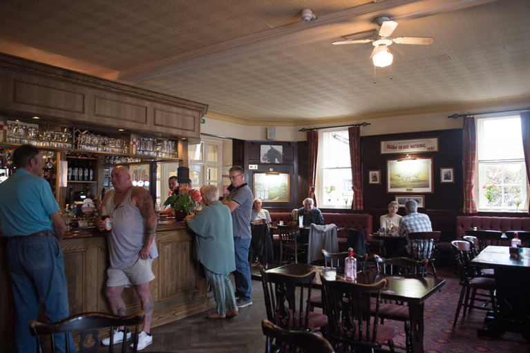 Food & Drinks, Village House Coaching Inn, West Sussex