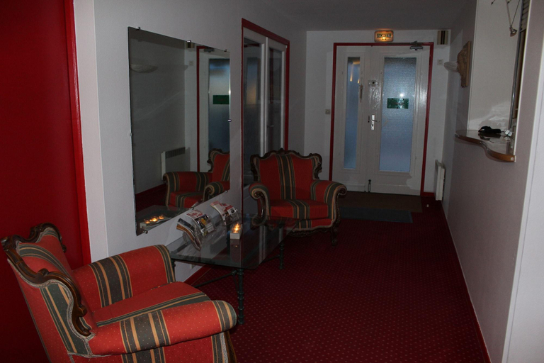 Public Area 2, Villa hotel, Aube