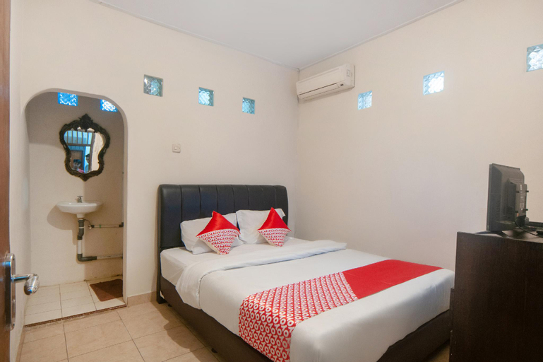 OYO 2256 Danysa Guesthouse Syariah, South Jakarta