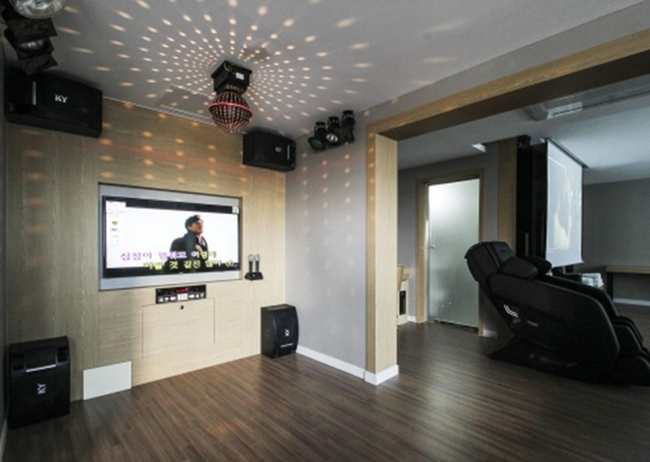 Public Area 2, New Yorker Hotel, Jinju