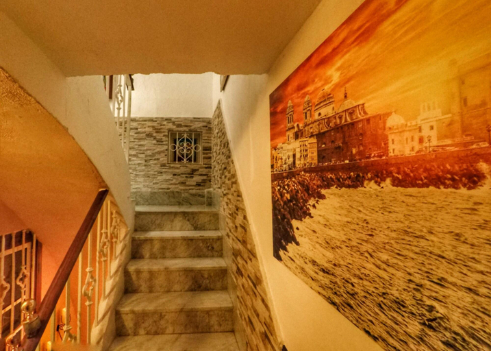 Public Area 3, Spanish Galleon Lodge, Cádiz